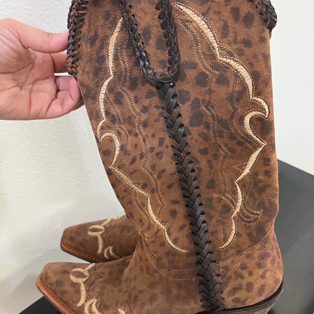 Lucchese Boots size 5.5 b.